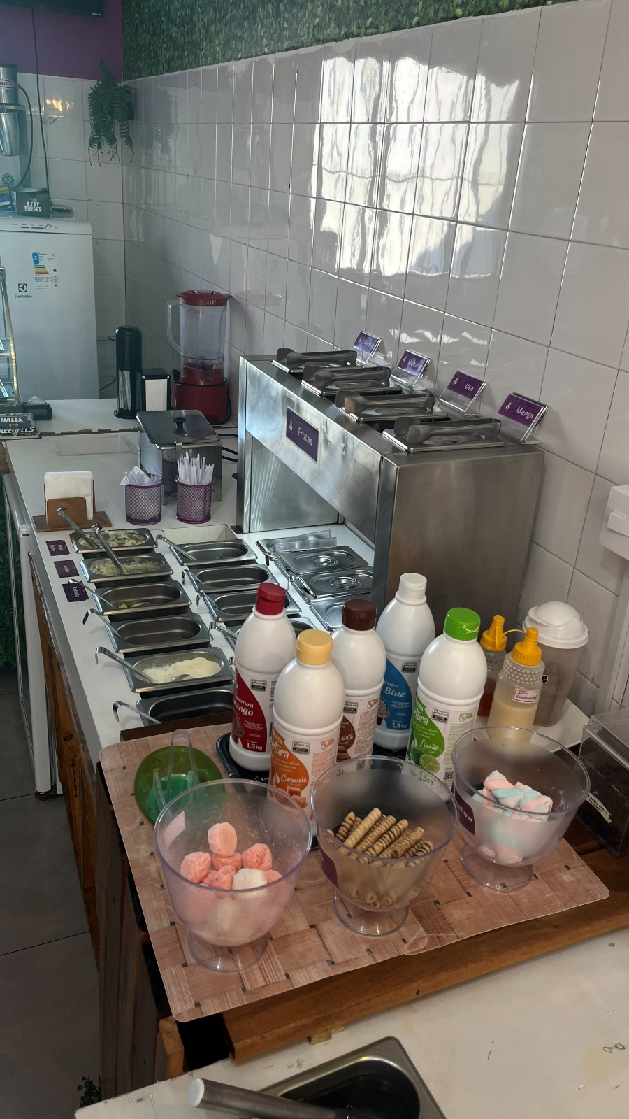 Complementos e coberturas do self-service da EeE