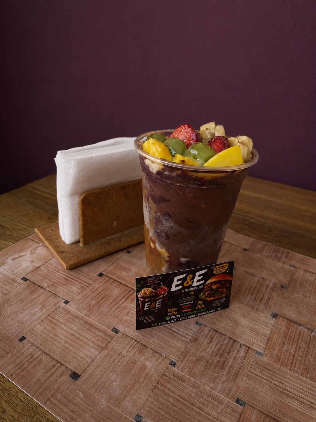 Açaí no Copo da EeE com granola, M&M e frutas